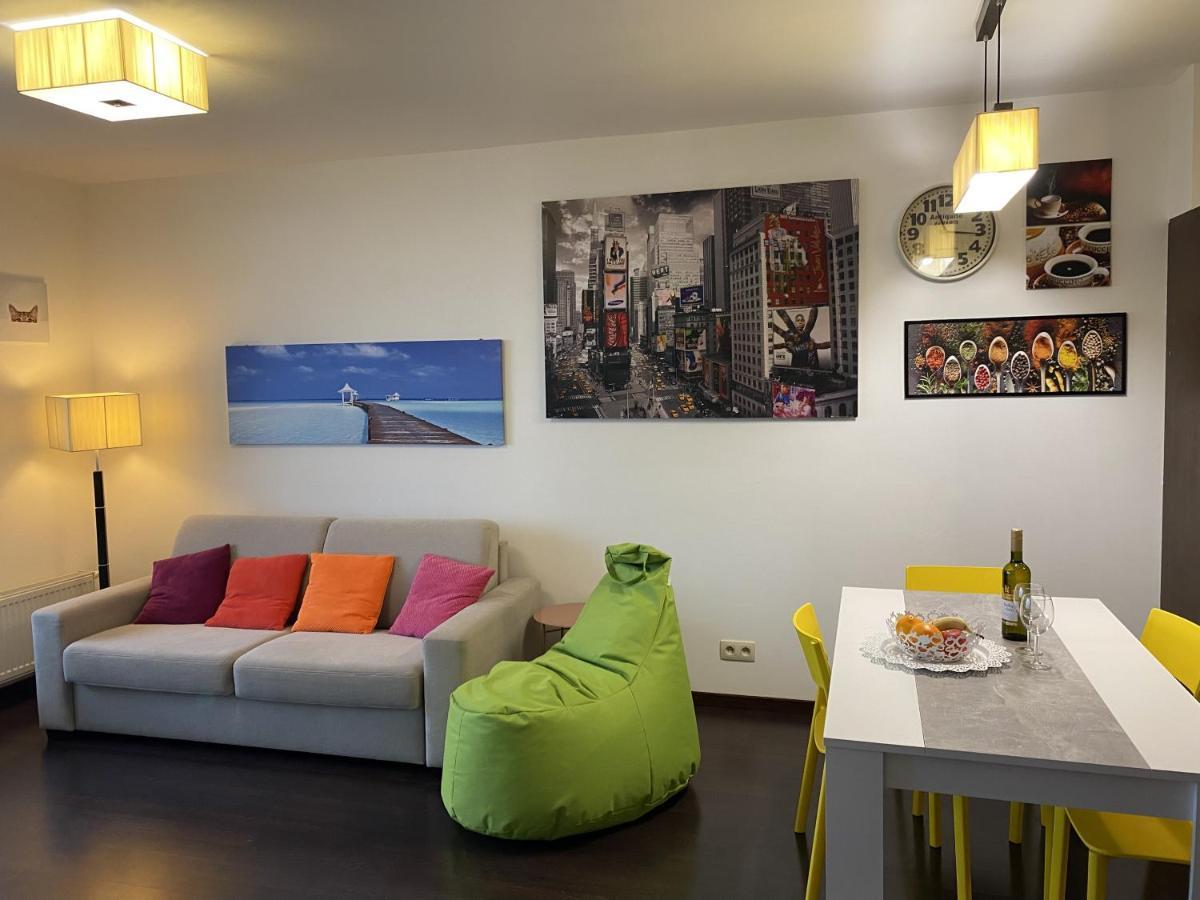 Fantastic View From The 20Th Floor Apartment Bratislava Bagian luar foto